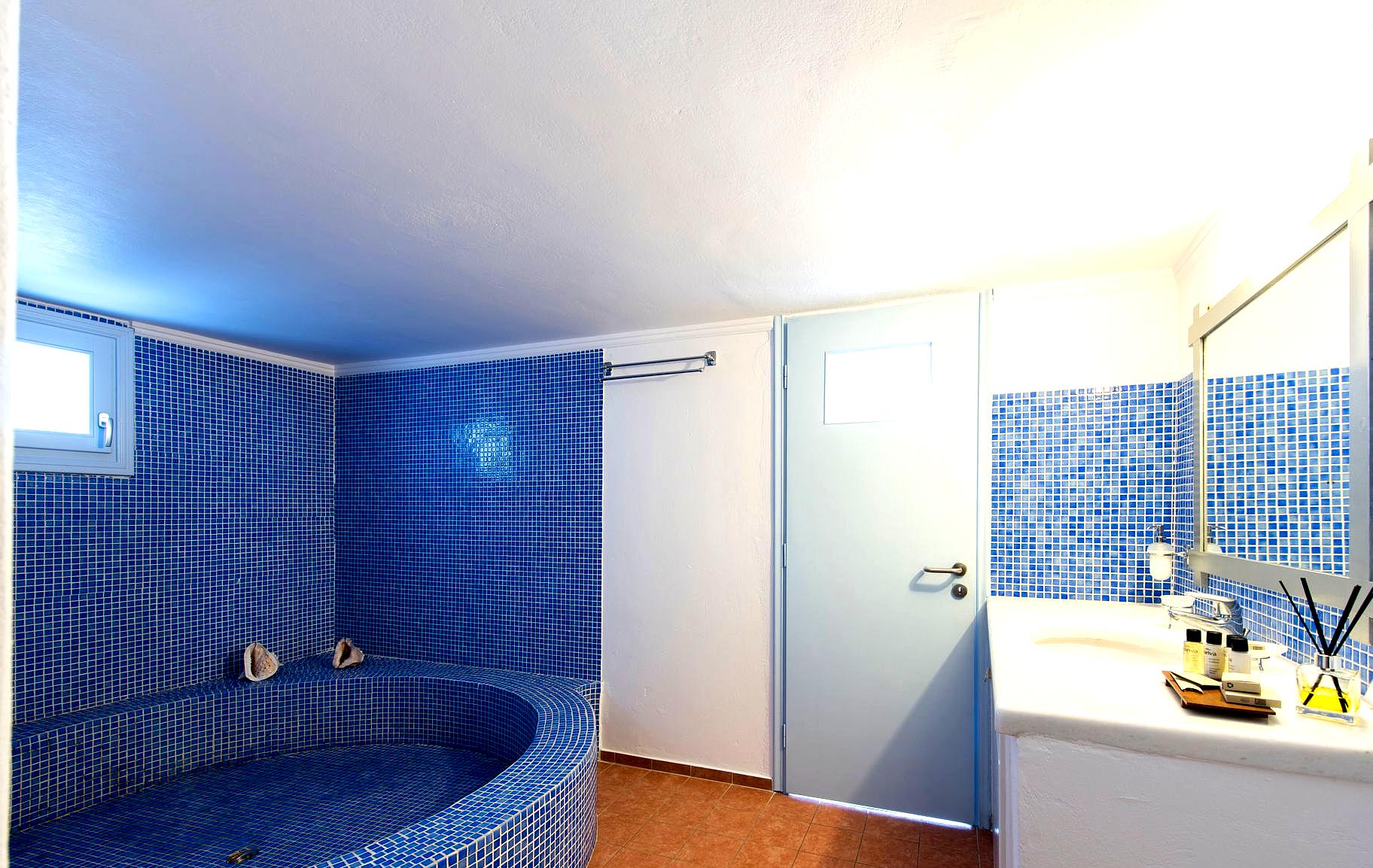 Kastro Suites Image 2